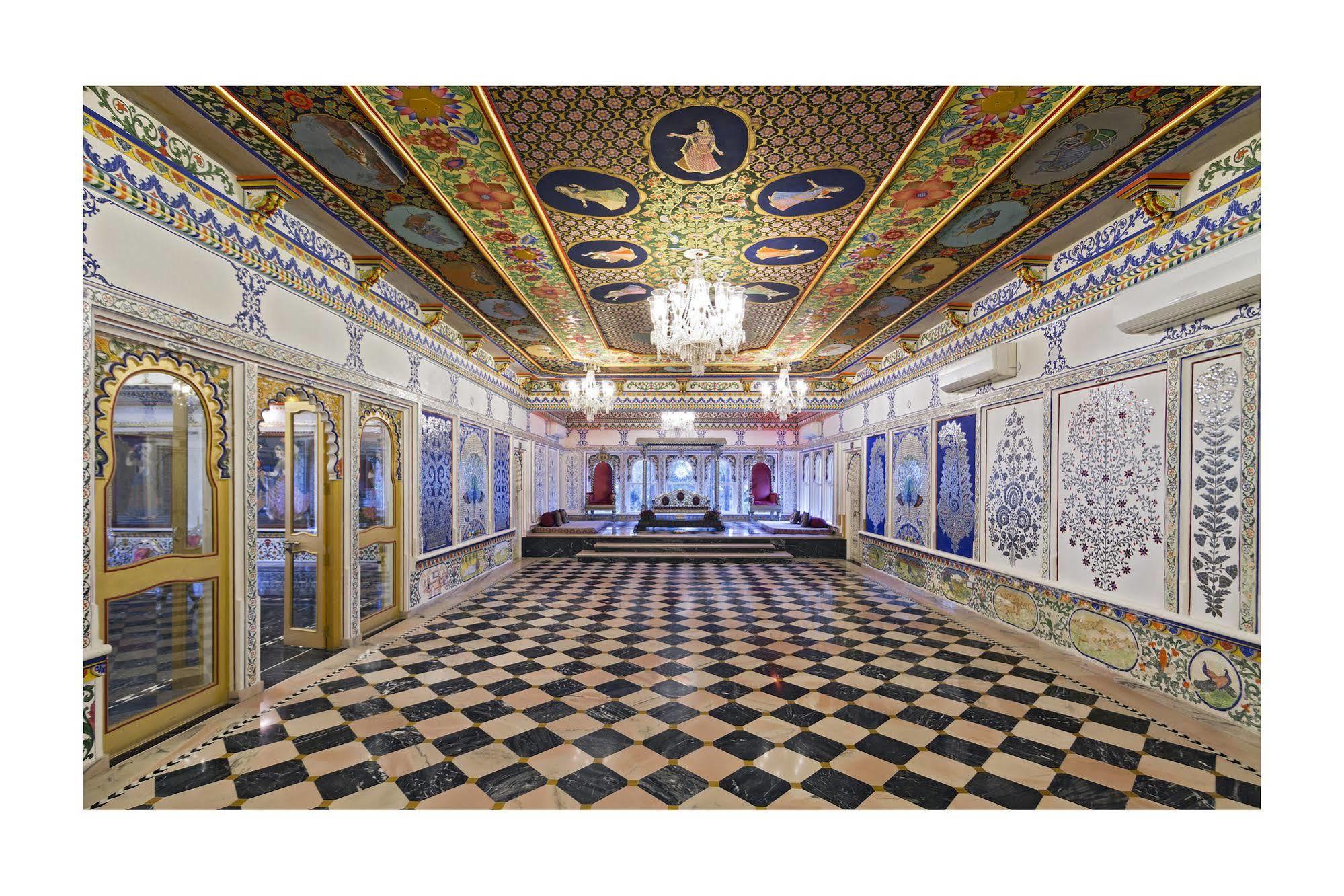 Chunda Palace Udaipur Extérieur photo